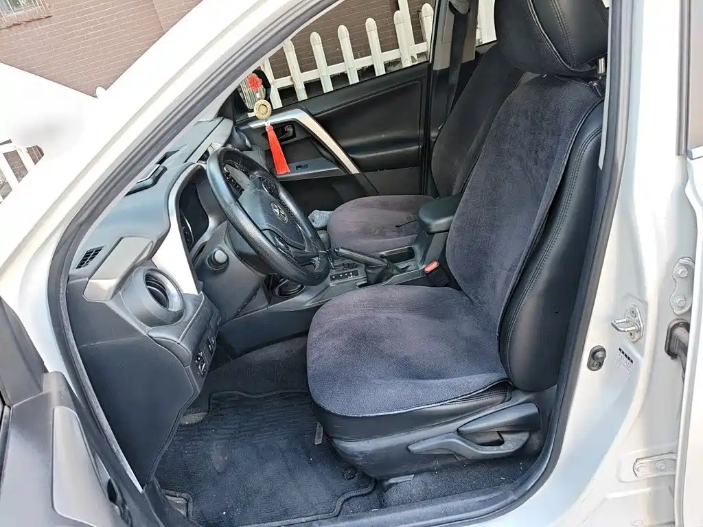 Toyota RAV4 — миниатюра 18