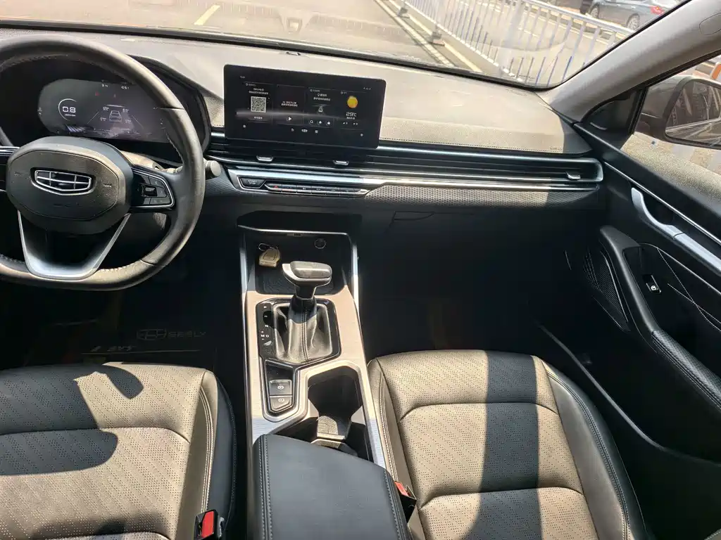 Geely Emgrand — миниатюра 5