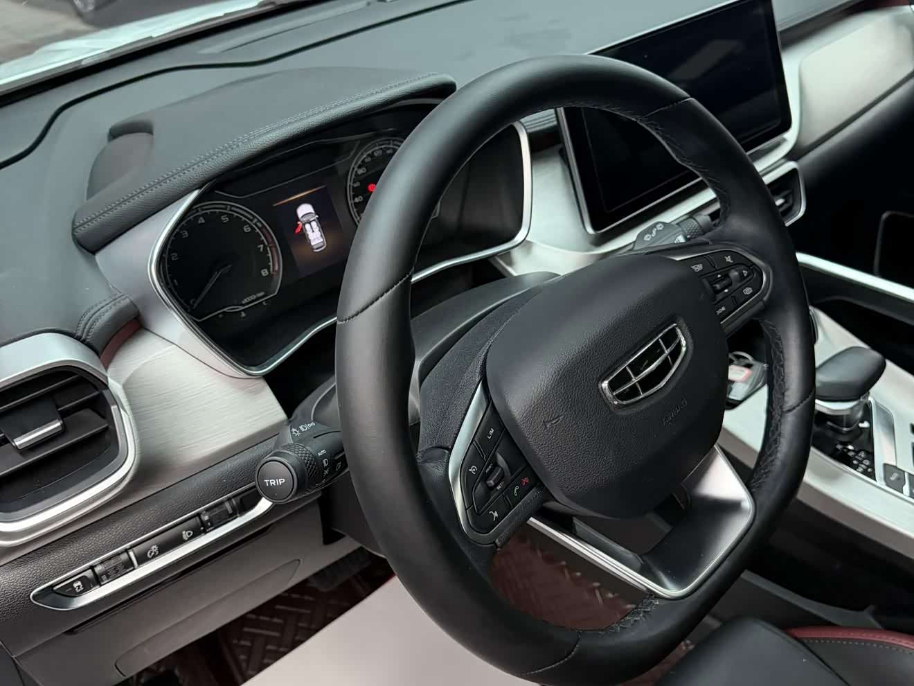 Geely Binyue 1.4 л 2022 г. Белый, пробег 42000 км