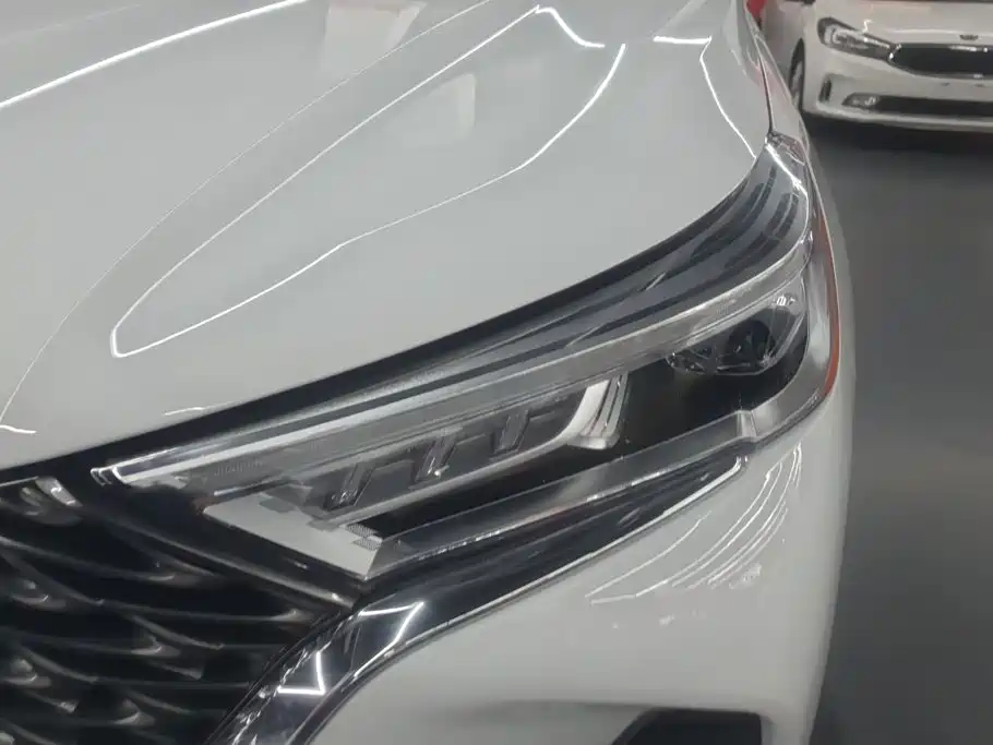 Haval M6 — миниатюра 5