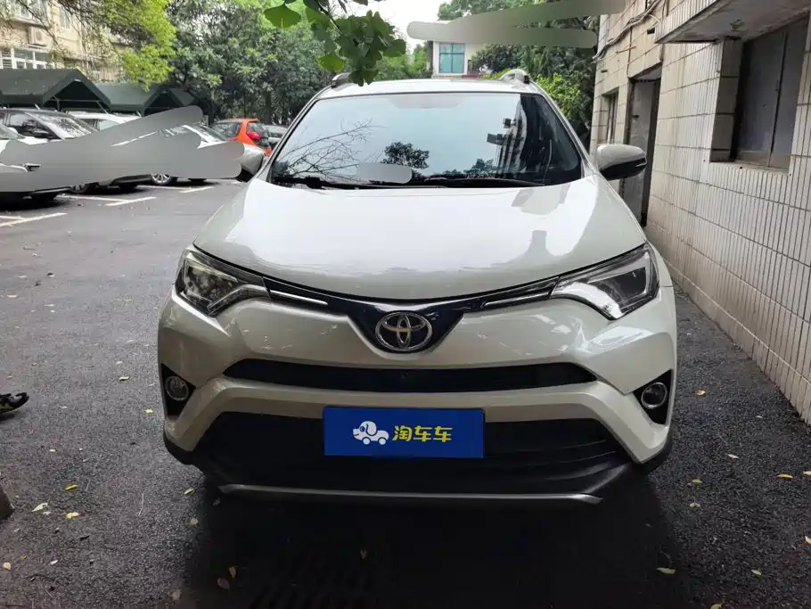 Toyota RAV4 — миниатюра 2