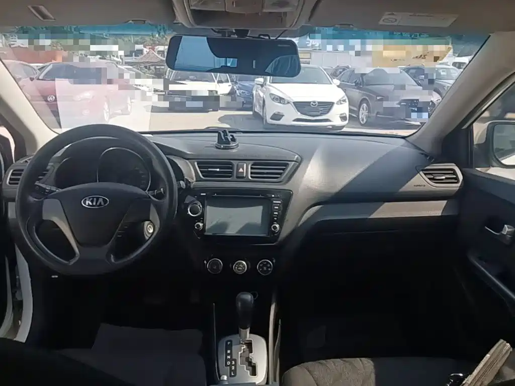 Kia K2 — миниатюра 10