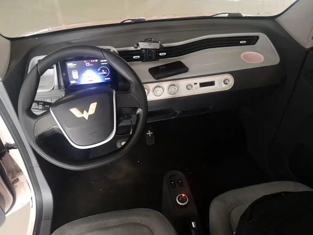 Wuling MINIEV — миниатюра 10