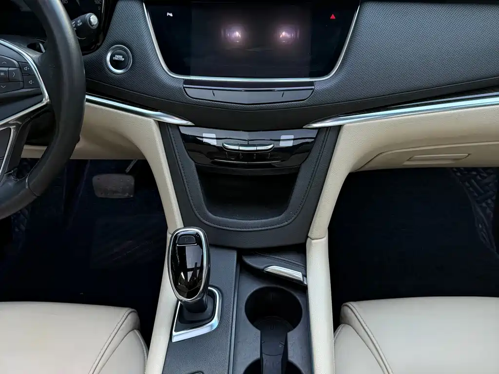Cadillac XT5 — миниатюра 12