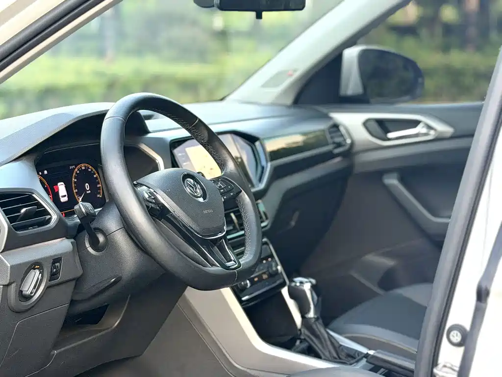 Volkswagen T-Cross — миниатюра 7