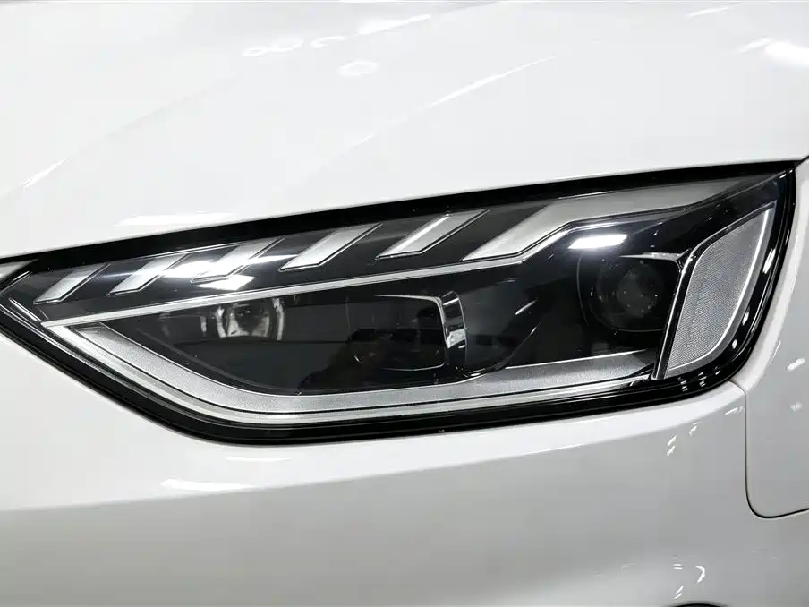 Audi A4L — миниатюра 15