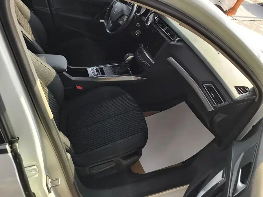 Peugeot 408 — миниатюра 8