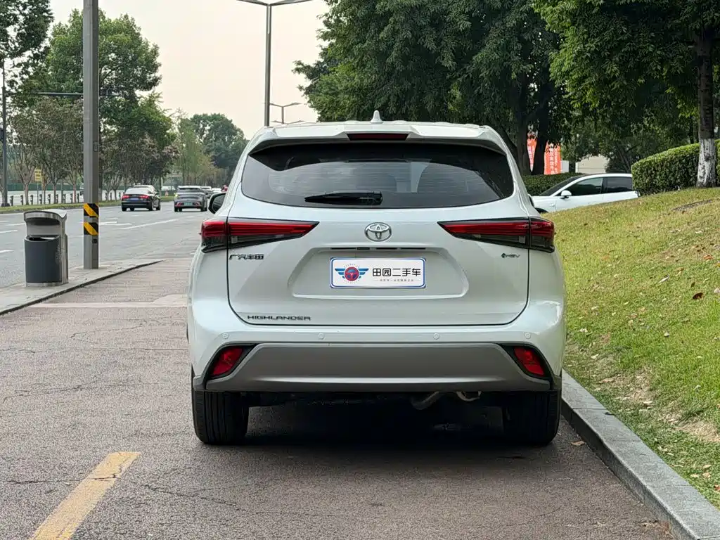 Toyota Highlander — миниатюра 5