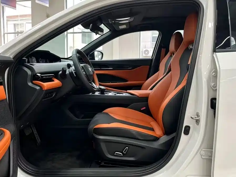 Changan UNI-V — миниатюра 4