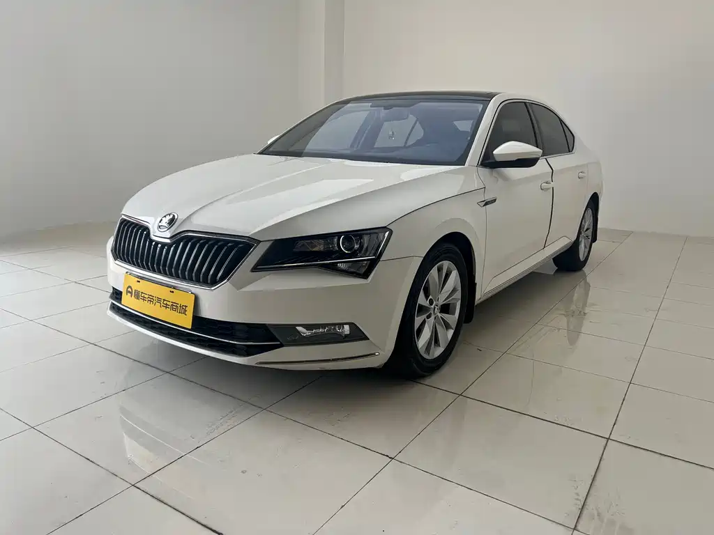 Skoda Superb — миниатюра 3