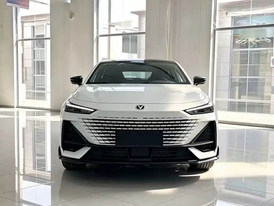 Changan UNI-V — миниатюра 2