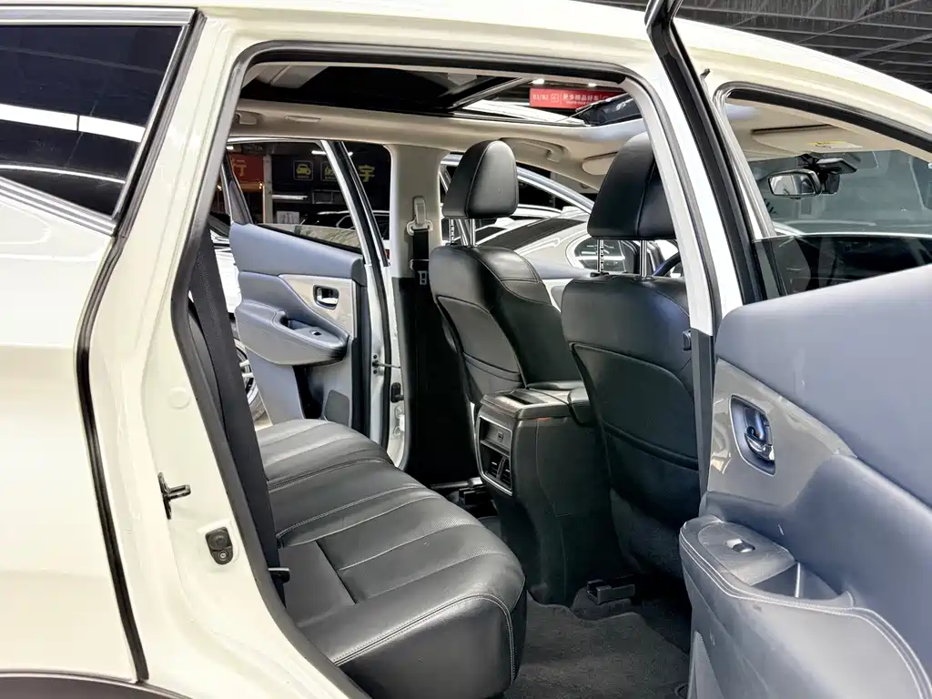 Nissan Murano — миниатюра 8