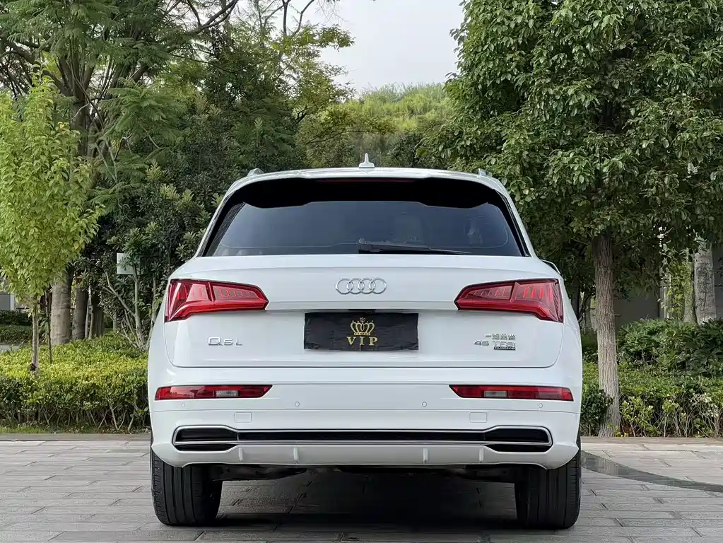 Audi Q5L — миниатюра 5