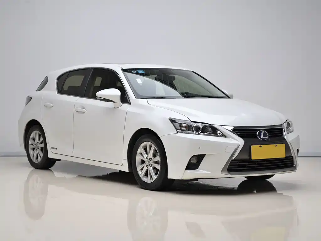 Lexus CT — миниатюра 3