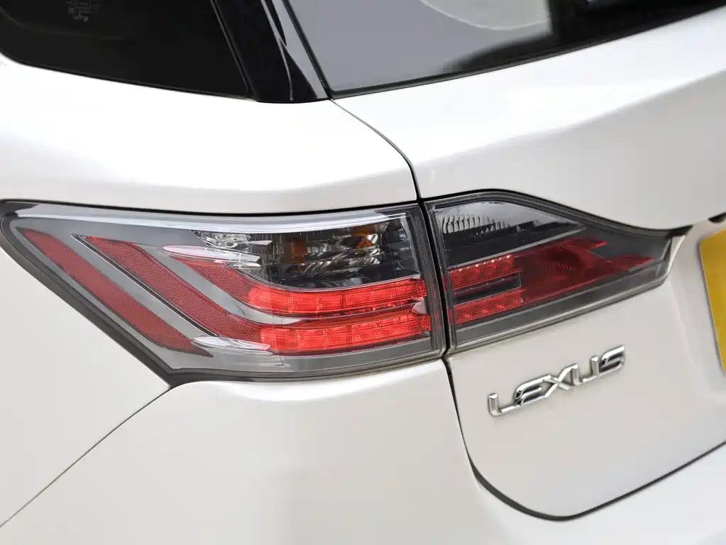 Lexus CT — миниатюра 23