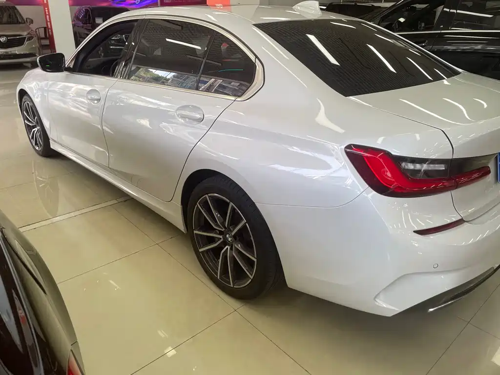 BMW 3 Series — миниатюра 8