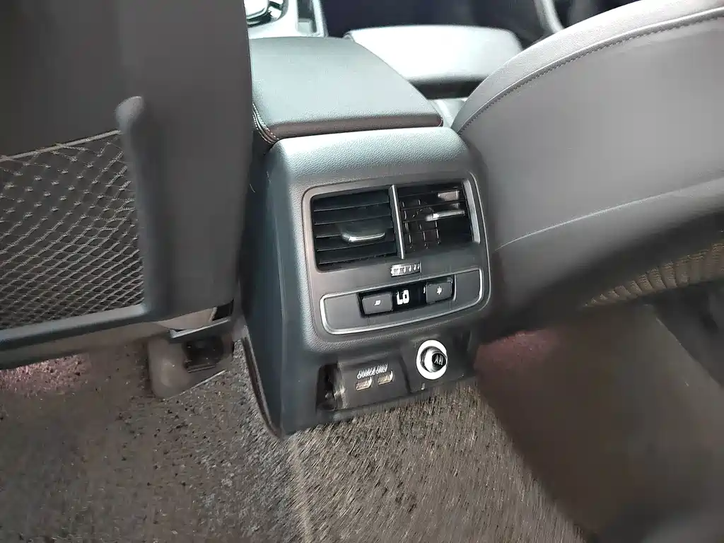 Audi A4L — миниатюра 10
