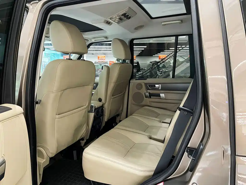 Land Rover Discovery — миниатюра 6
