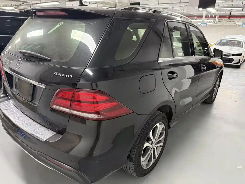 Mercedes-Benz GLE (Import) — миниатюра 11