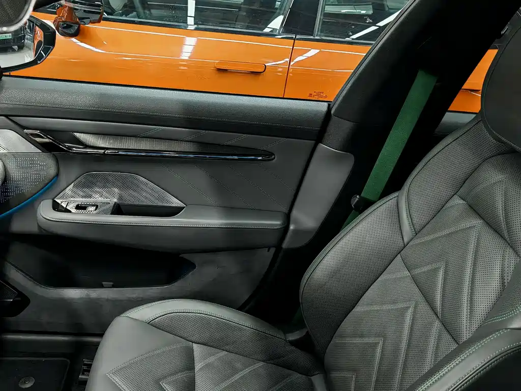 ZEEKR EXTREME KRYPTON 001