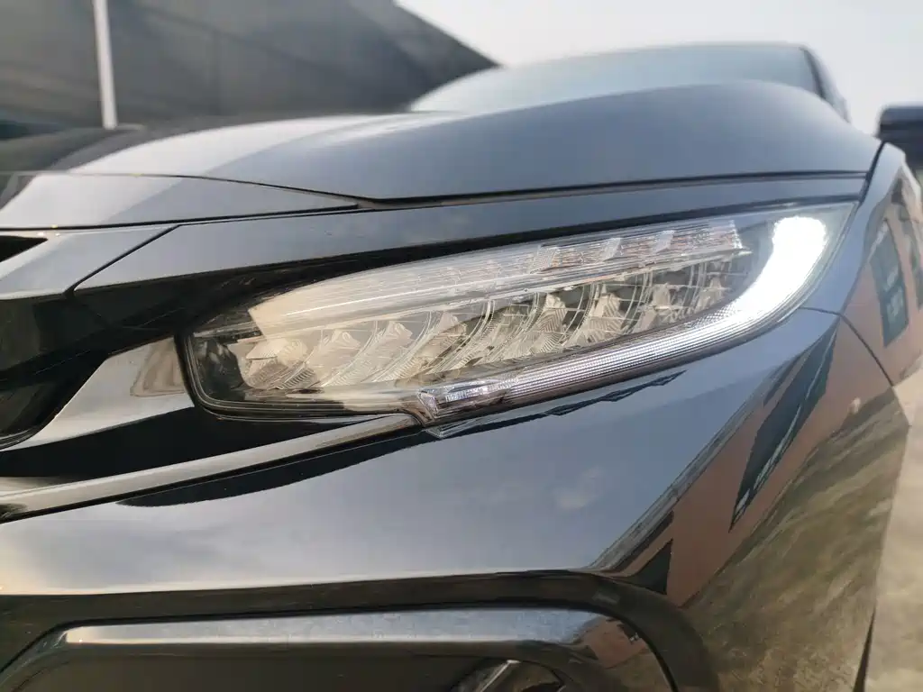 Honda Civic — миниатюра 18