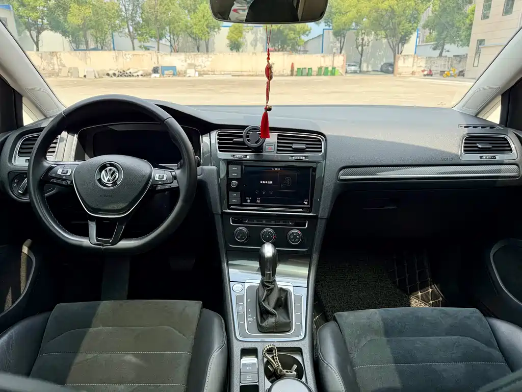 Volkswagen Golf — миниатюра 5