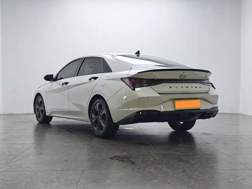 Hyundai Elantra — миниатюра 4