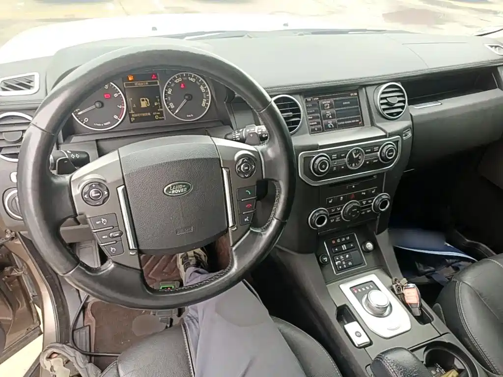 Land Rover Discovery — миниатюра 10