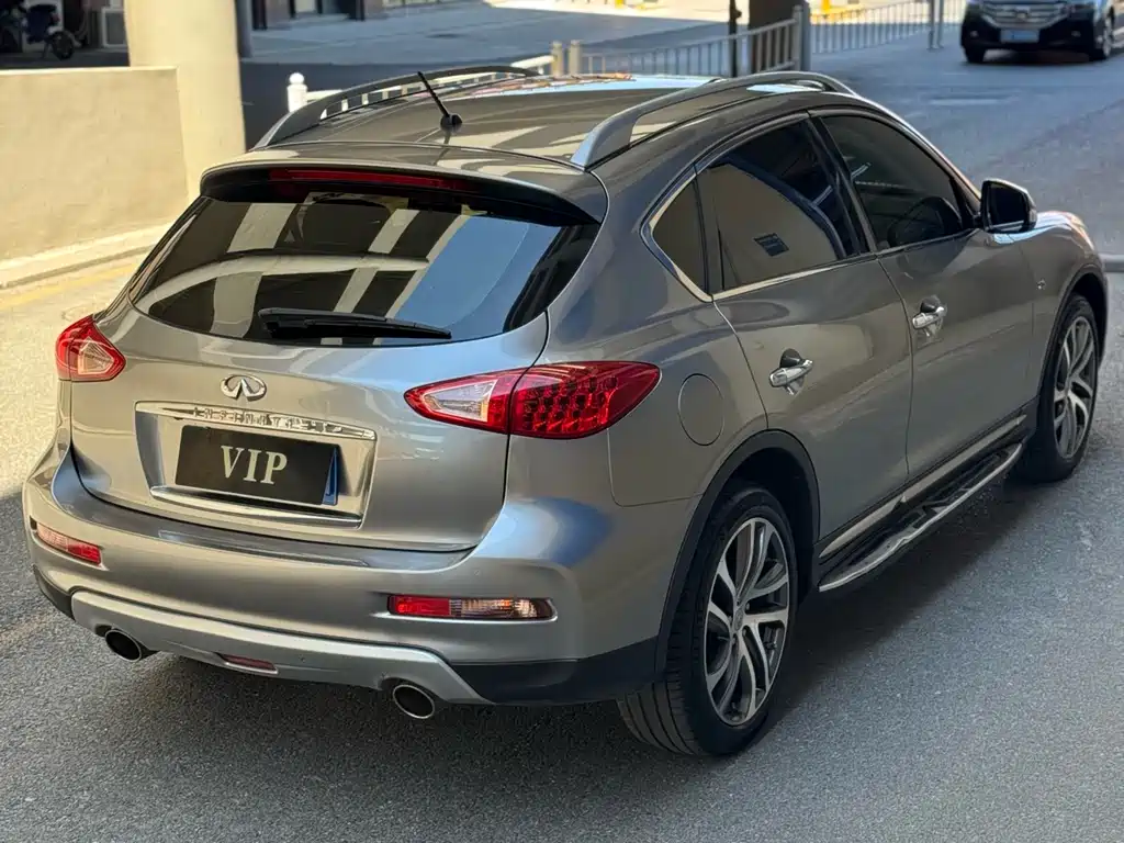 Infiniti QX50 2015 2.5L Luxury