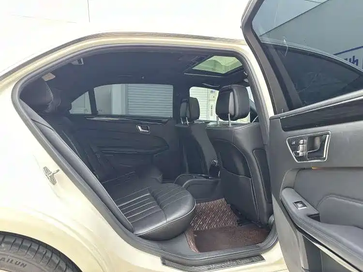 Mercedes-Benz E-Class — миниатюра 28