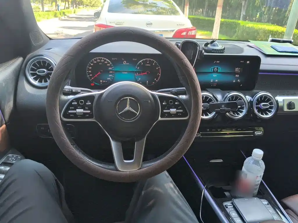 Mercedes-Benz GLB — миниатюра 6