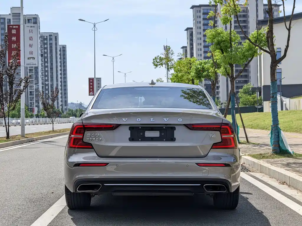 Volvo S60 — миниатюра 4