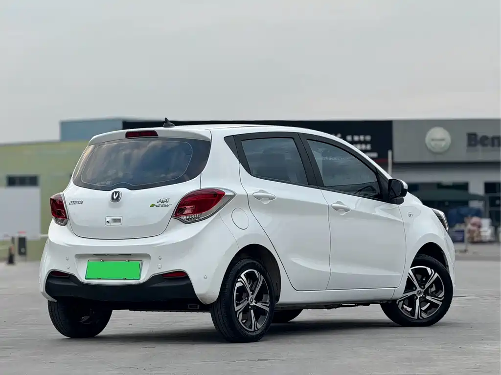 Changan Benben E-Star — миниатюра 2