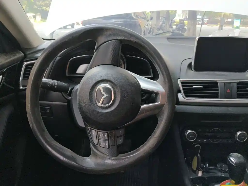 Mazda 3 Axela — миниатюра 11