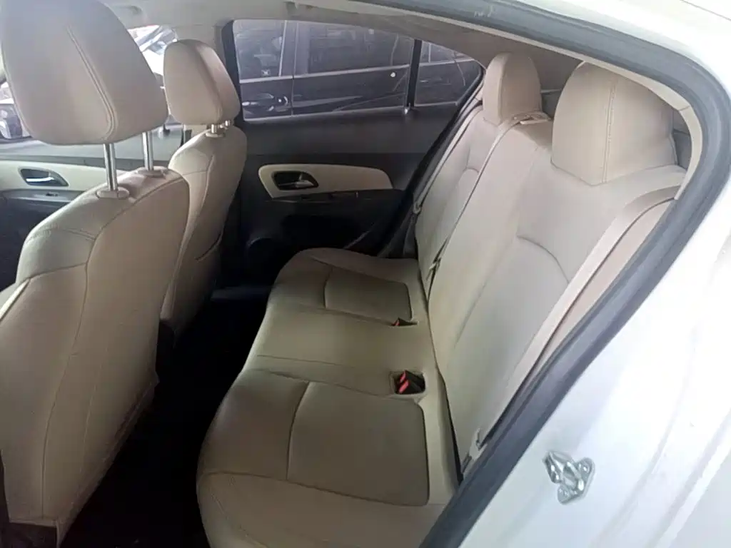 Chevrolet Cruze — миниатюра 17