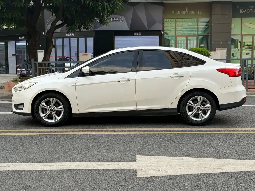 Ford Focus — миниатюра 12