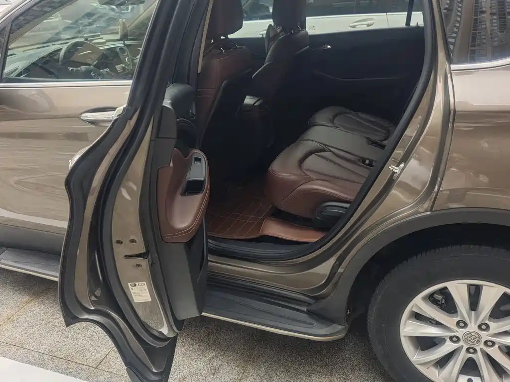 Buick Envision Plus — миниатюра 8