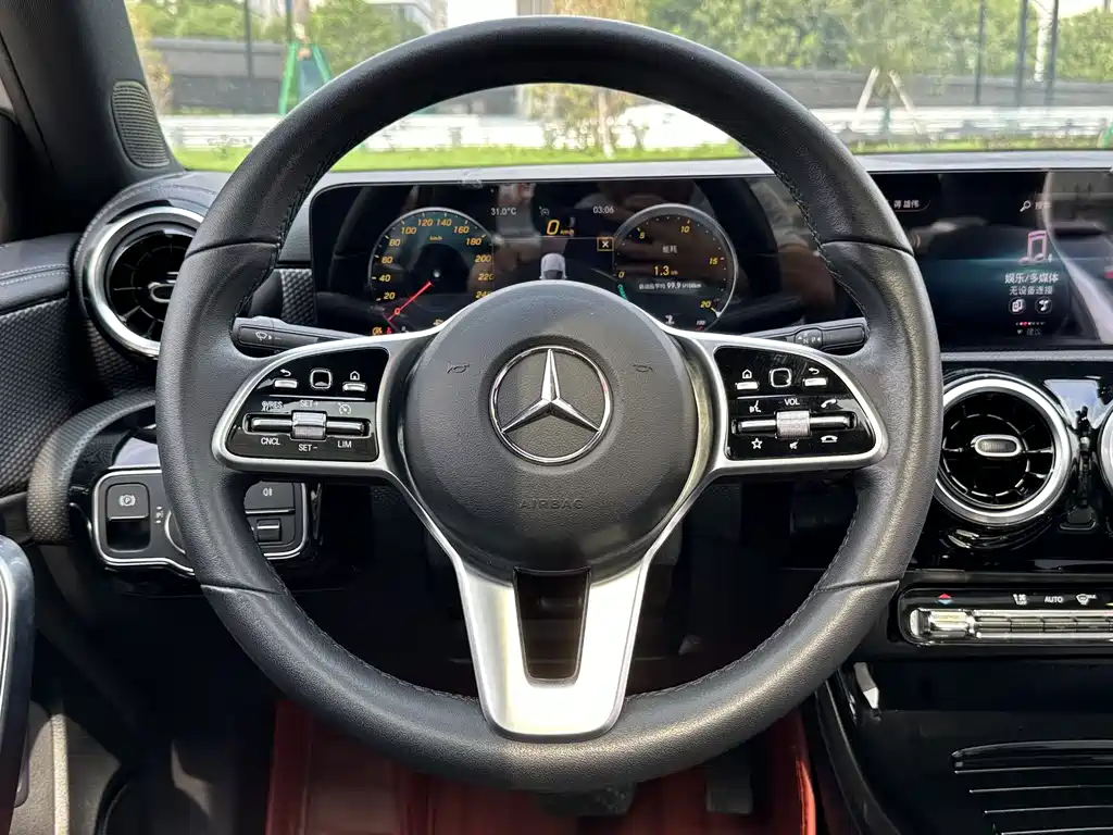 Mercedes-Benz A-Class — миниатюра 17