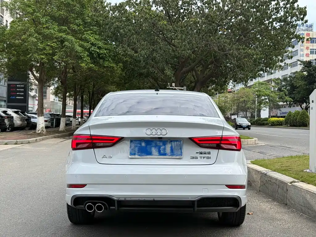Audi A3 2020 Limousine 35 TFSI Fashion V