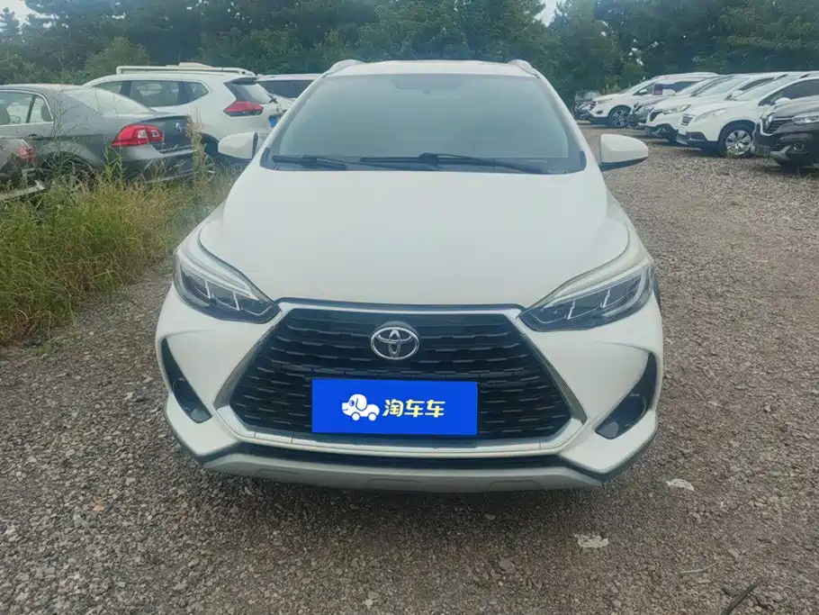 Toyota Yaris L — миниатюра 2