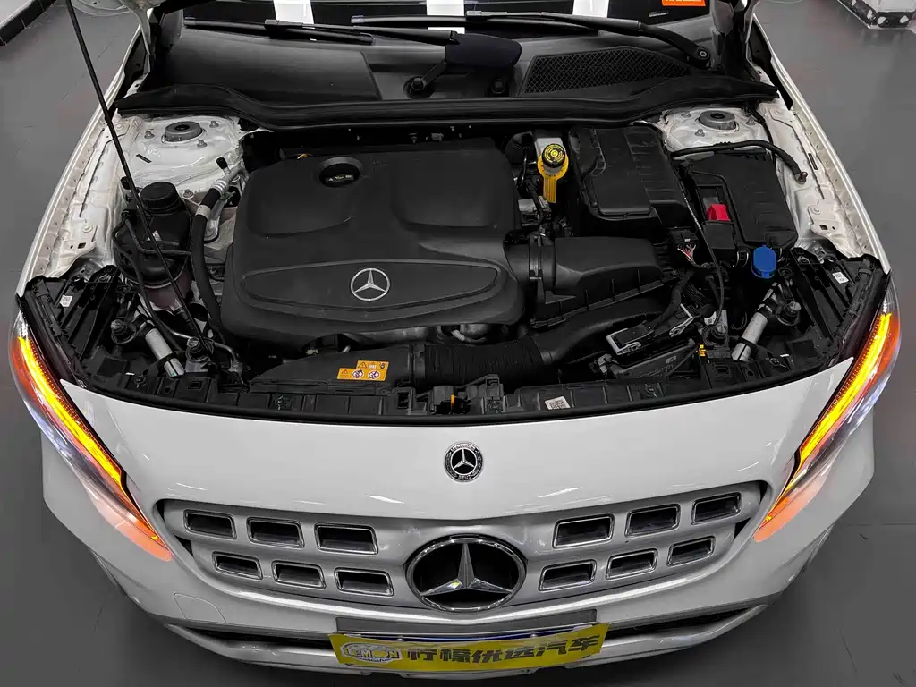 Mercedes-Benz GLA 2017 GLA 220 4MATIC Fashion