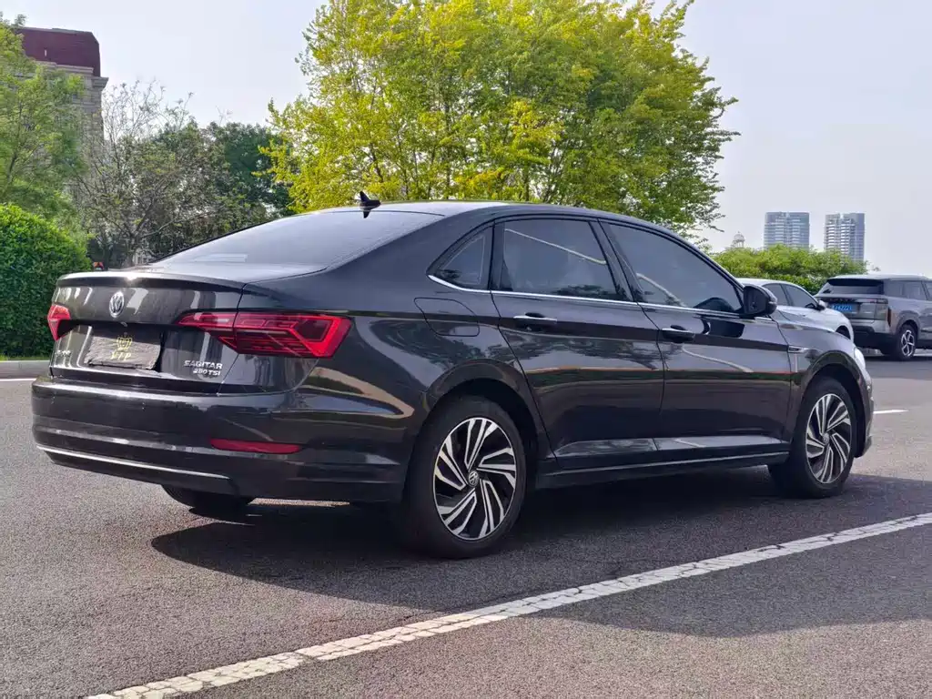 Volkswagen Sagitar — миниатюра 7