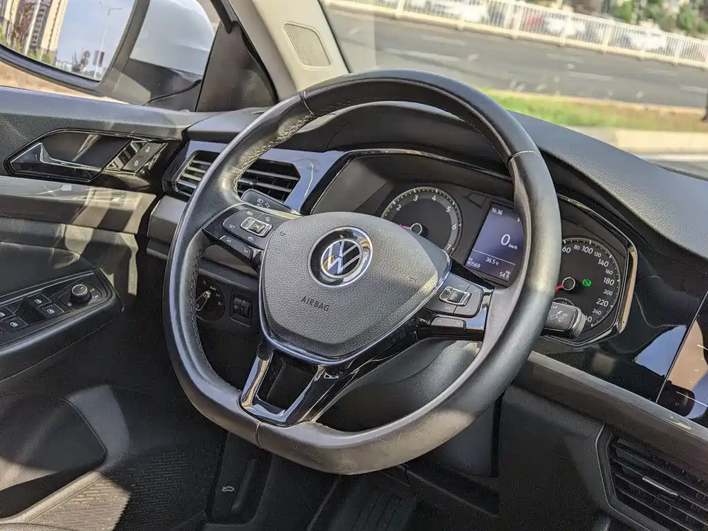 Volkswagen Bora — миниатюра 5