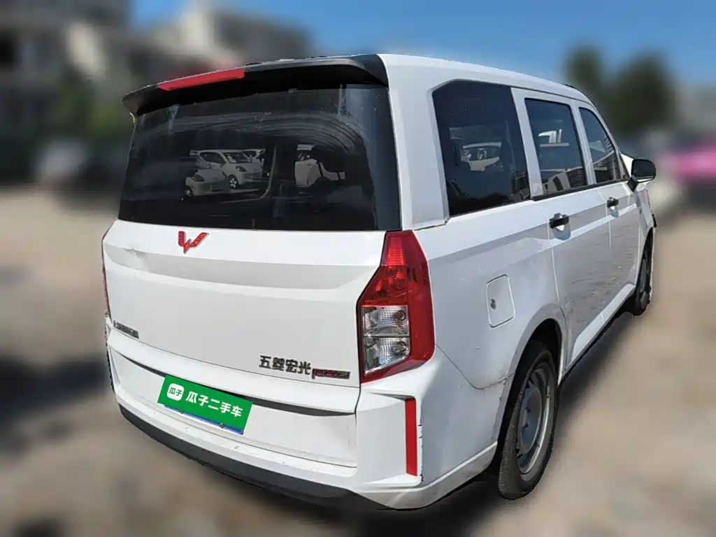 Wuling Hongguang PLUS — миниатюра 10