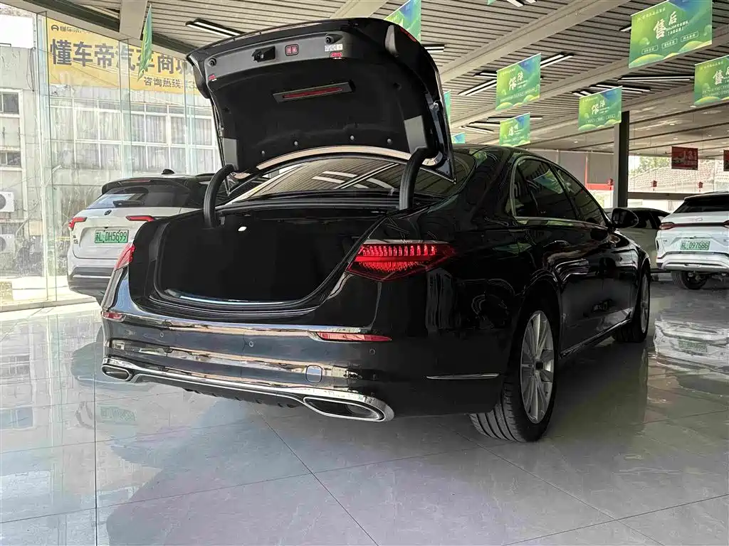 Mercedes-Benz S-Class — миниатюра 13