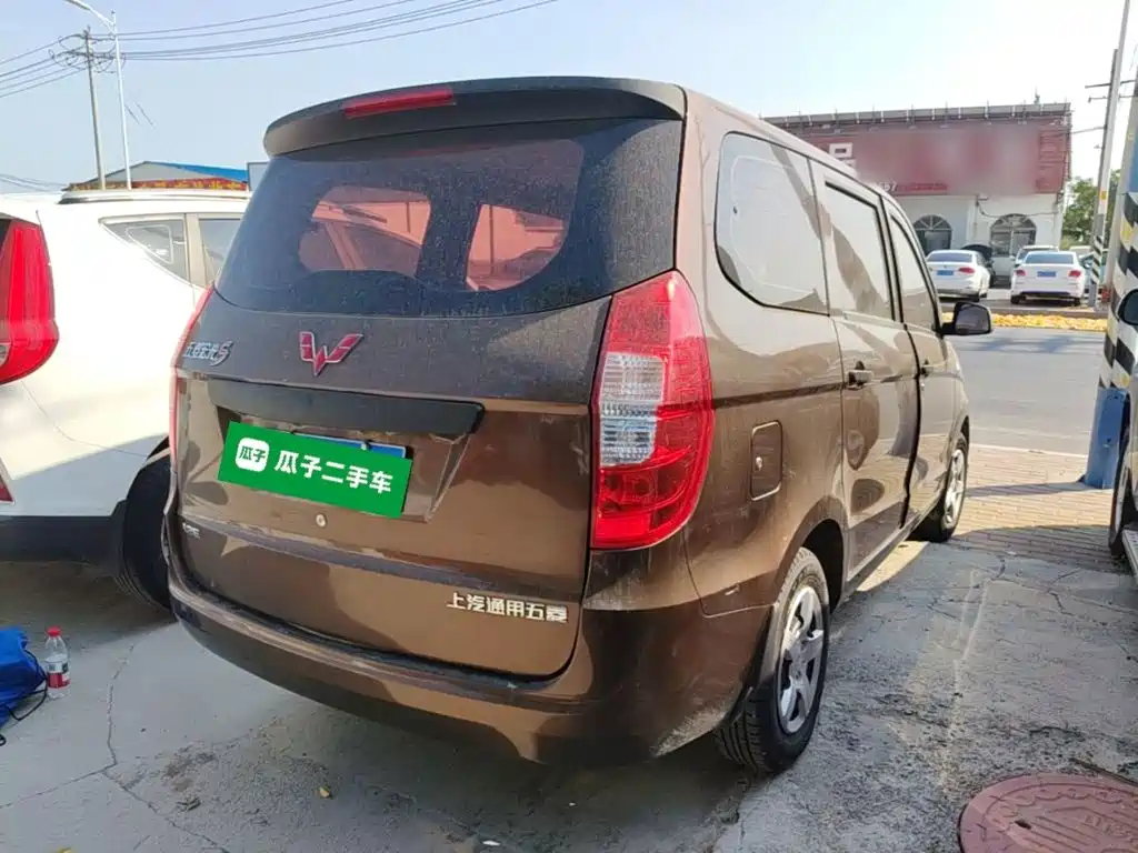 Wuling Hongguang — миниатюра 7