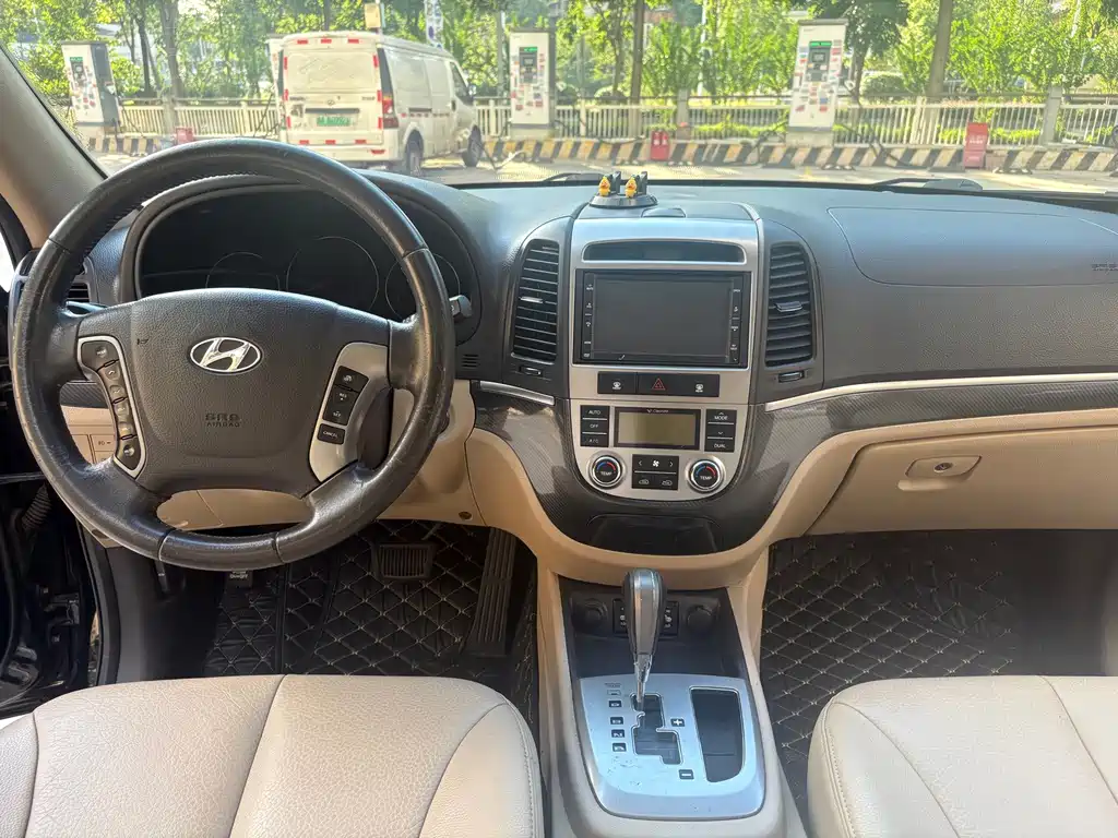 Hyundai Santa Fe Classic — миниатюра 9
