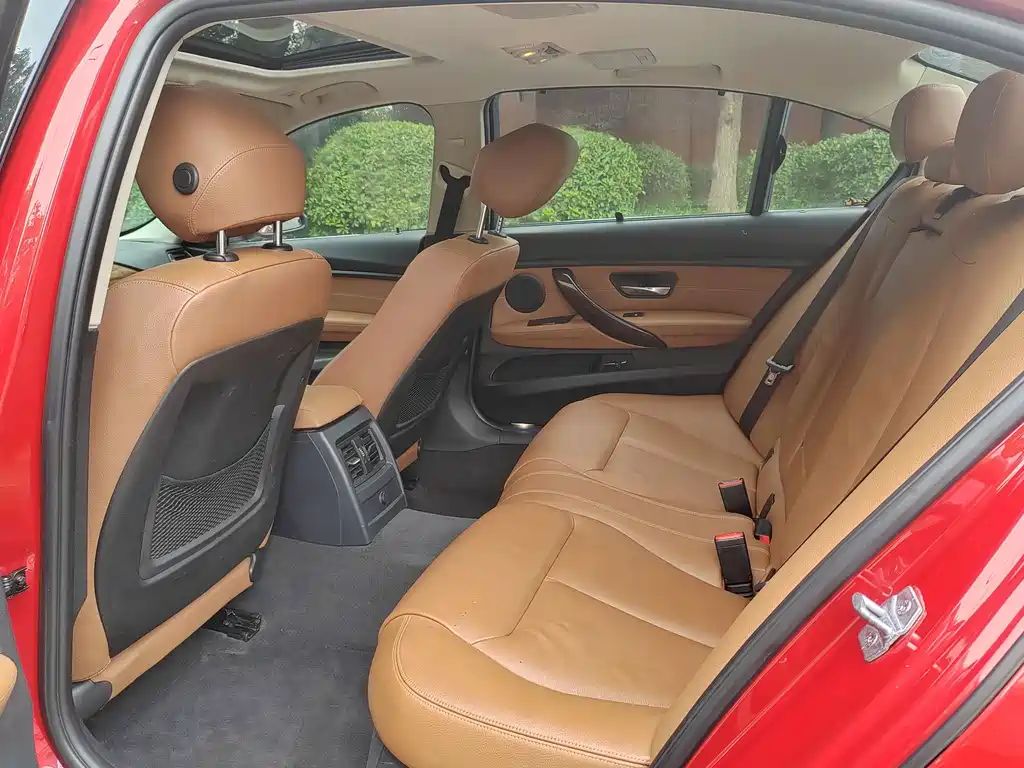 BMW 3 Series — миниатюра 6