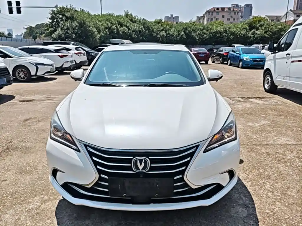 Changan Eado — миниатюра 3