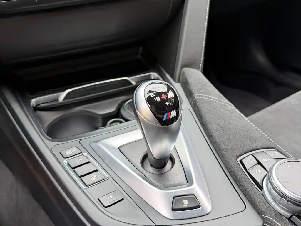 BMW M4 — миниатюра 16